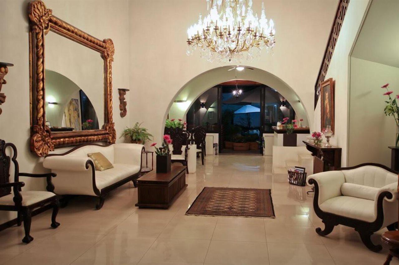 Casa Madonna La Providence Hotel Guadalajara Exterior photo